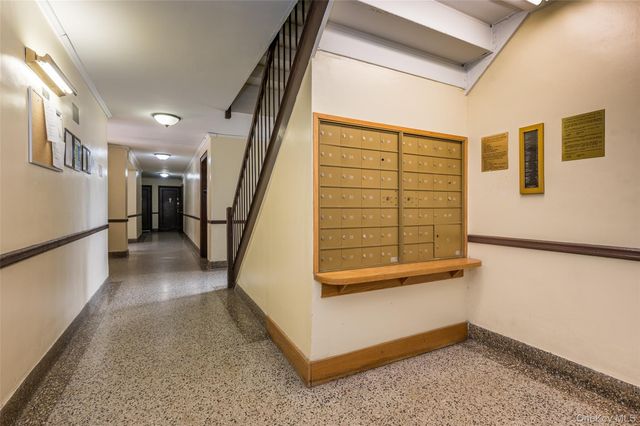 2090 Barnes Avenue 2H, Bronx, NY 10462