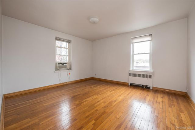 2090 Barnes Avenue 2H, Bronx, NY 10462