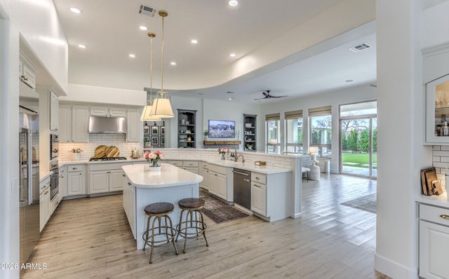 3330 E CEDAR Drive, Chandler, AZ 85249