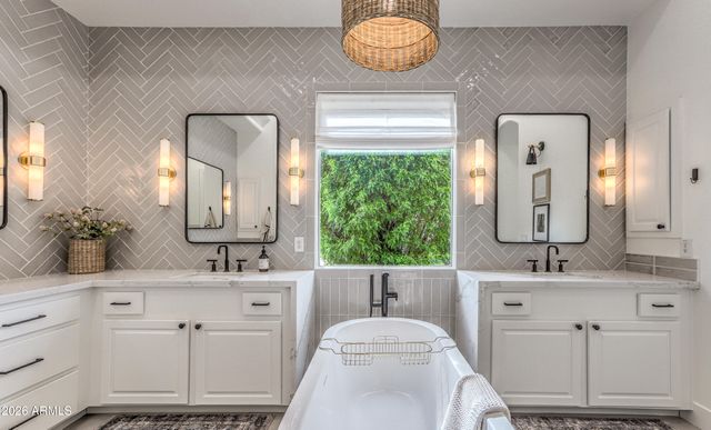 3330 E CEDAR Drive, Chandler, AZ 85249