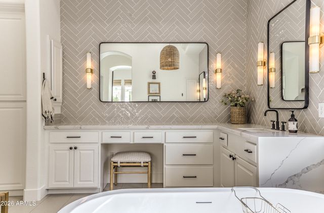 3330 E CEDAR Drive, Chandler, AZ 85249