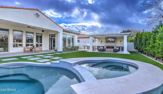 3330 E CEDAR Drive, Chandler, AZ 85249