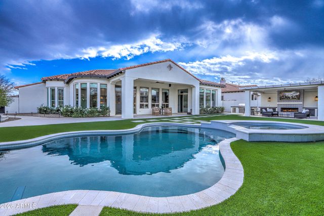 3330 E CEDAR Drive, Chandler, AZ 85249