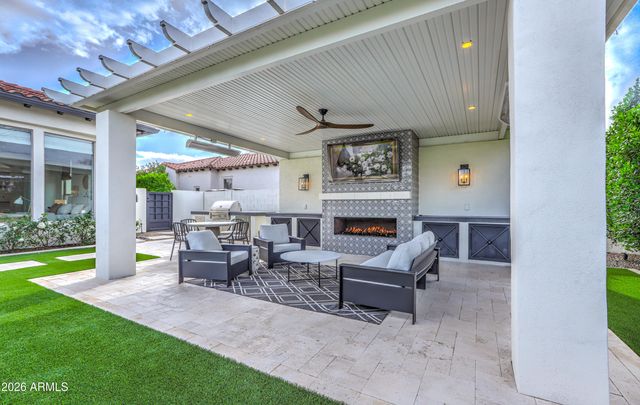 3330 E CEDAR Drive, Chandler, AZ 85249