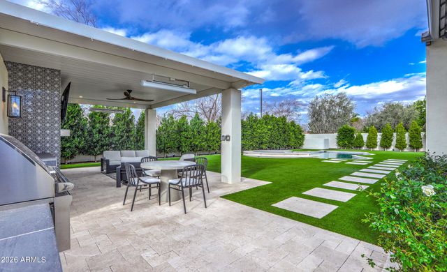 3330 E CEDAR Drive, Chandler, AZ 85249