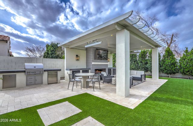 3330 E CEDAR Drive, Chandler, AZ 85249