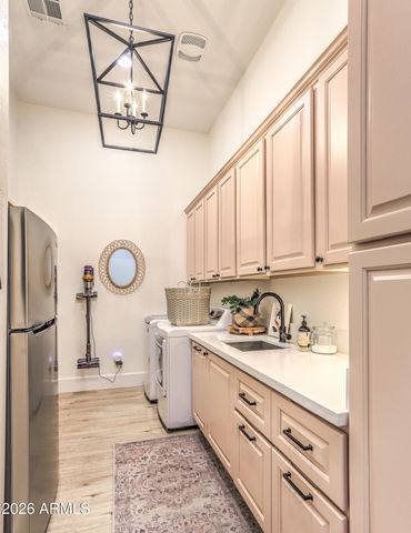 3330 E CEDAR Drive, Chandler, AZ 85249