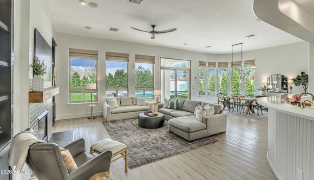 3330 E CEDAR Drive, Chandler, AZ 85249