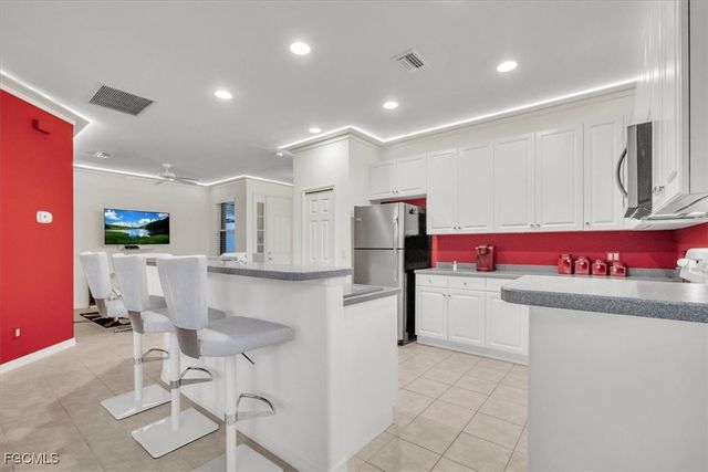 10596 Avila CIR, Fort Myers, FL 33913