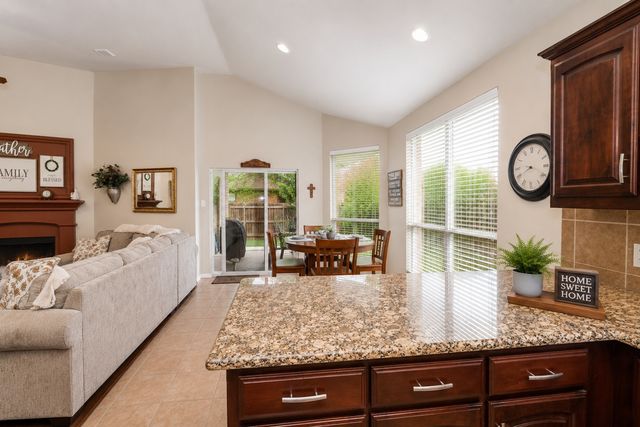 11813 Sundog Way, Fort Worth, TX 76244
