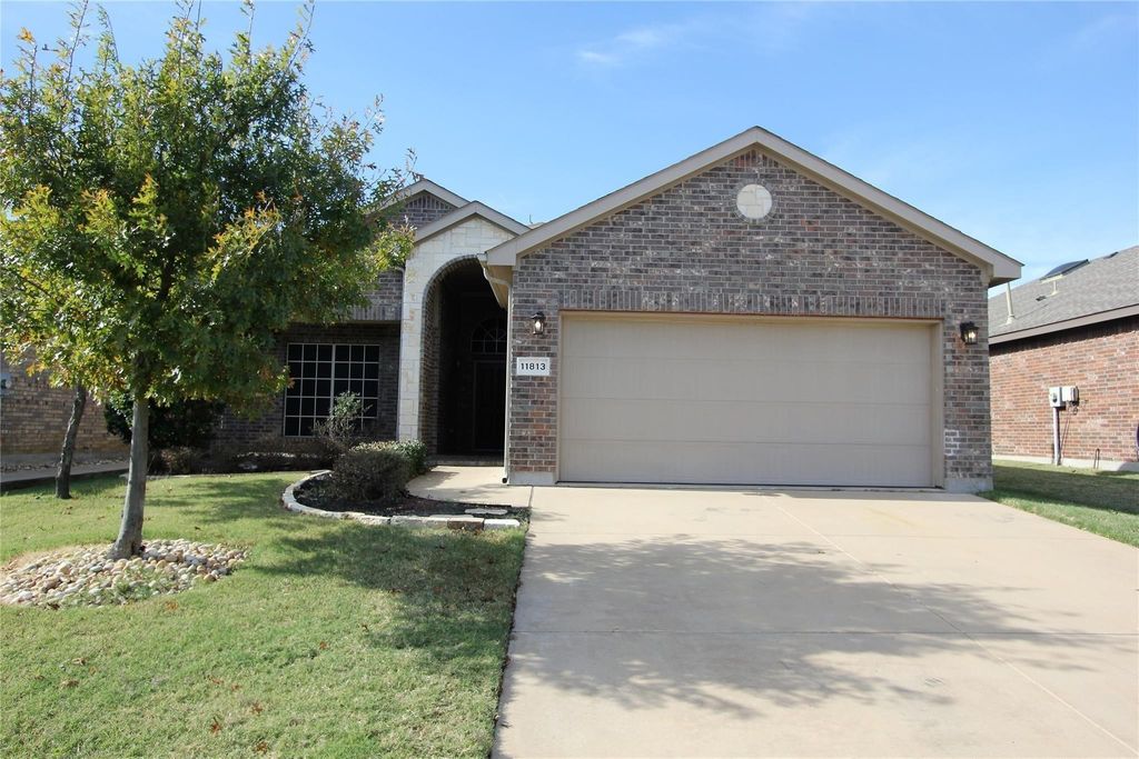 11813 Sundog Way, Fort Worth, TX 76244