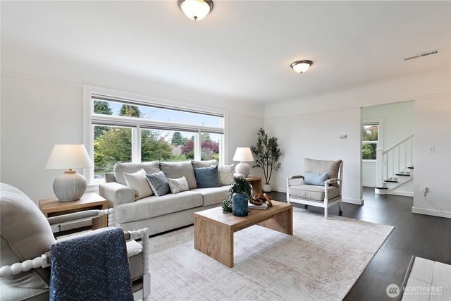 12238 1st Avenue NW, Seattle, WA 98177