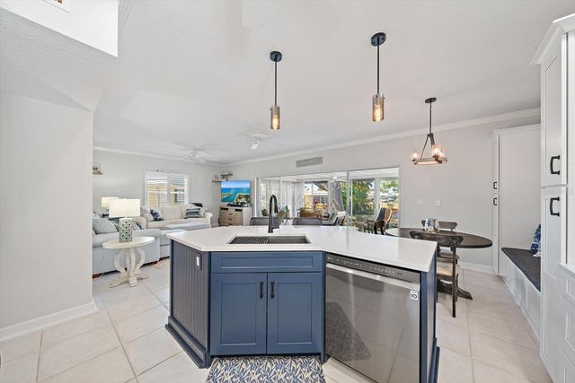 5940 DRIFTWOOD AVENUE 15, Sarasota, FL 34231