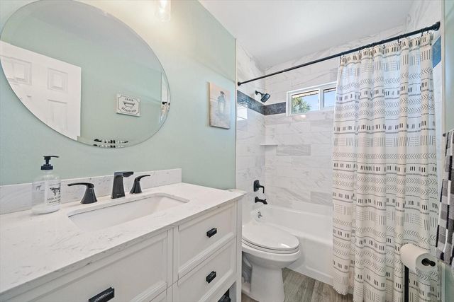 5940 DRIFTWOOD AVENUE 15, Sarasota, FL 34231