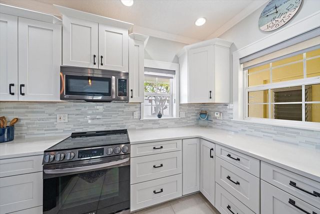 5940 DRIFTWOOD AVENUE 15, Sarasota, FL 34231