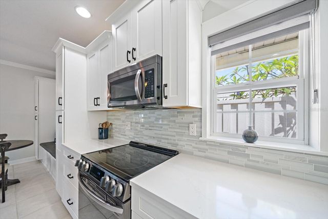 5940 DRIFTWOOD AVENUE 15, Sarasota, FL 34231