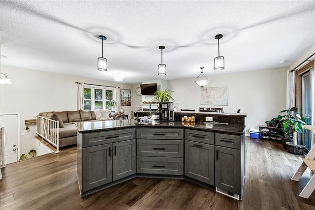 164 Brentwood Drive NE, Cedar Rapids, IA 52402