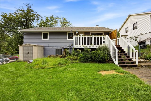 164 Brentwood Drive NE, Cedar Rapids, IA 52402
