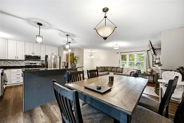 164 Brentwood Drive NE, Cedar Rapids, IA 52402