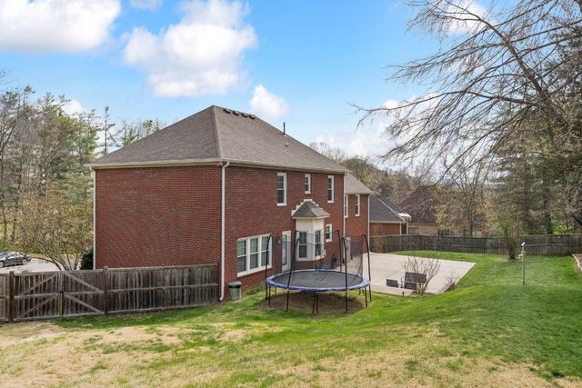 909 Deer Pointe Ct, Nashville, TN 37221