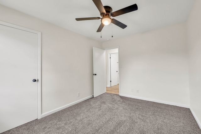 717 Ranch Hill Dr, Clarksville, TN 37042