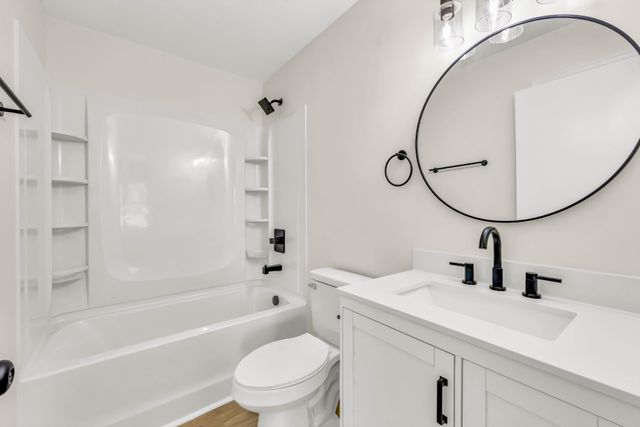 717 Ranch Hill Dr, Clarksville, TN 37042