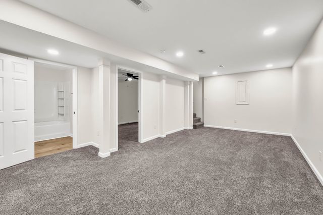 717 Ranch Hill Dr, Clarksville, TN 37042