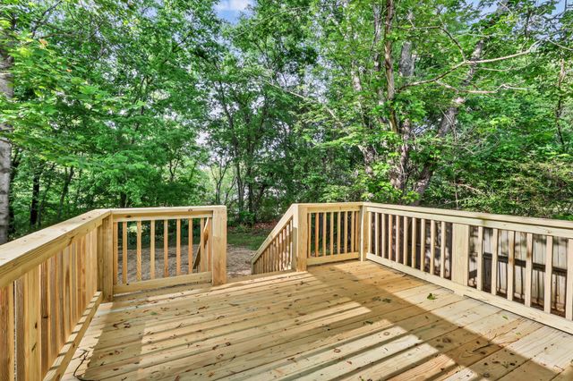 717 Ranch Hill Dr, Clarksville, TN 37042