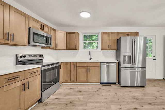 717 Ranch Hill Dr, Clarksville, TN 37042