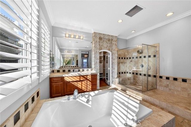 7837 Lady Banks Loop, Corona, CA 92883