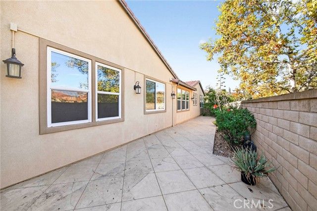 7837 Lady Banks Loop, Corona, CA 92883