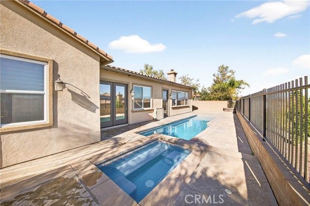 7837 Lady Banks Loop, Corona, CA 92883