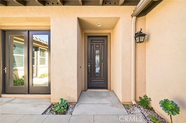 7837 Lady Banks Loop, Corona, CA 92883