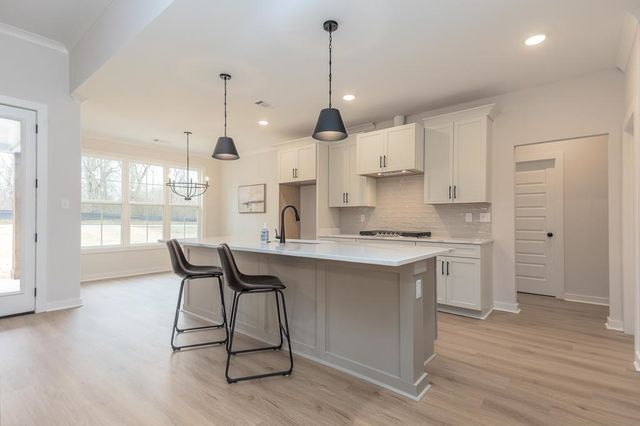 10155 CONNER FIELD LN, Lakeland, TN 38002