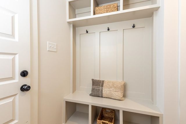 10155 CONNER FIELD LN, Lakeland, TN 38002