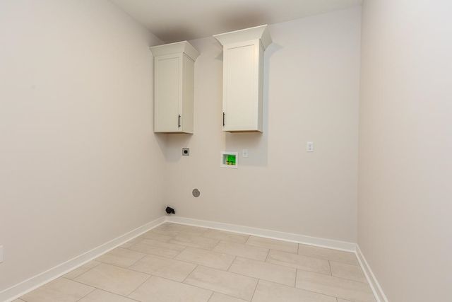 10155 CONNER FIELD LN, Lakeland, TN 38002