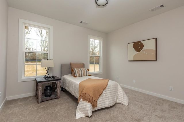 10155 CONNER FIELD LN, Lakeland, TN 38002