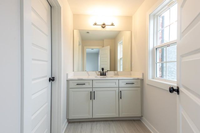 10155 CONNER FIELD LN, Lakeland, TN 38002