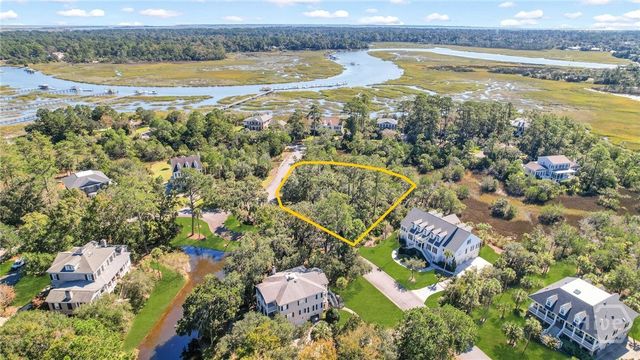 127 Marsh Harbor Drive S, Savannah, GA 31410