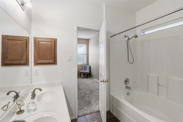 3913 Hawkins Drive, Mckinney, TX 75072