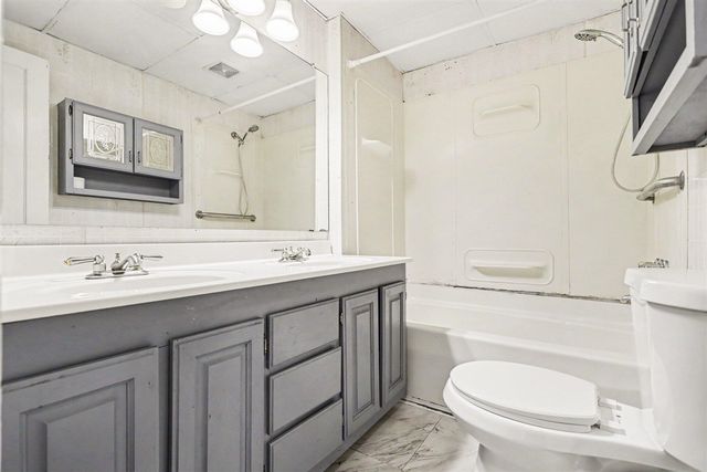 7902 Lovers Lane, Portage, MI 49002