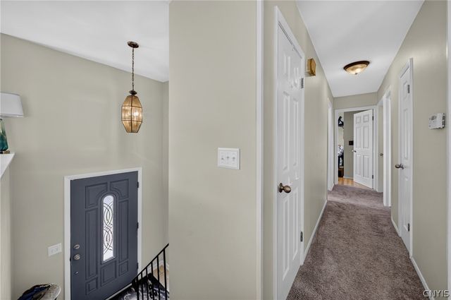 7670 Clover Road, Cicero, NY 13212