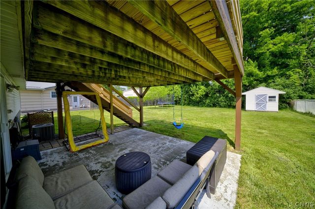 7670 Clover Road, Cicero, NY 13212