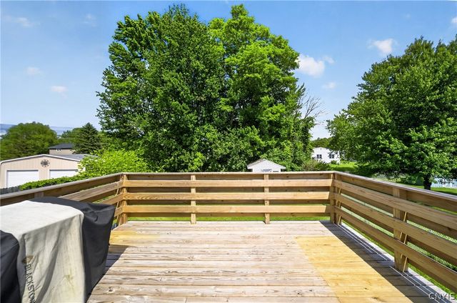 7670 Clover Road, Cicero, NY 13212