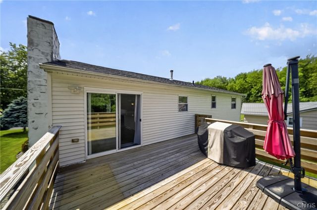 7670 Clover Road, Cicero, NY 13212