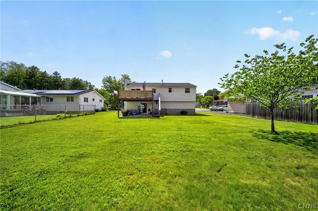 7670 Clover Road, Cicero, NY 13212