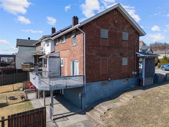 312 Howard Street, E Pittsburgh, PA 15112