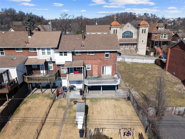 312 Howard Street, E Pittsburgh, PA 15112