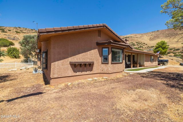 2945 Shannon Valley Road, Acton, CA 93510