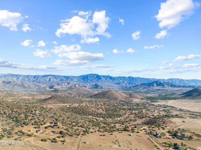2945 Shannon Valley Road, Acton, CA 93510